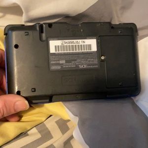 Good shape but just console, no charging cord but Ino uses Mario brothers.